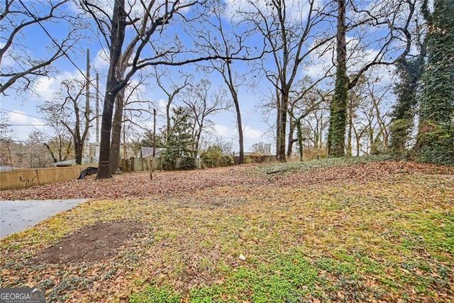 725 Matilda Place N, Atlanta, GA 30318