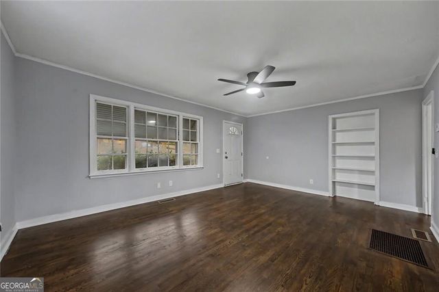 725 Matilda Place N, Atlanta, GA 30318