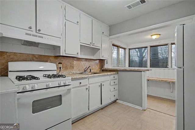 725 Matilda Place N, Atlanta, GA 30318