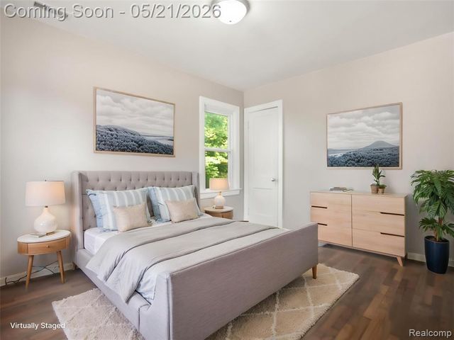 22329 Maxine Street, Saint Clair Shores, MI 48080