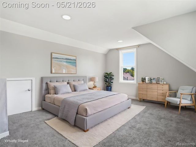 22329 Maxine Street, Saint Clair Shores, MI 48080