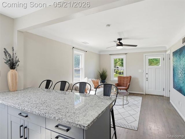22329 Maxine Street, Saint Clair Shores, MI 48080