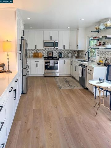3229 Toyon Ter, Alameda, CA 94501