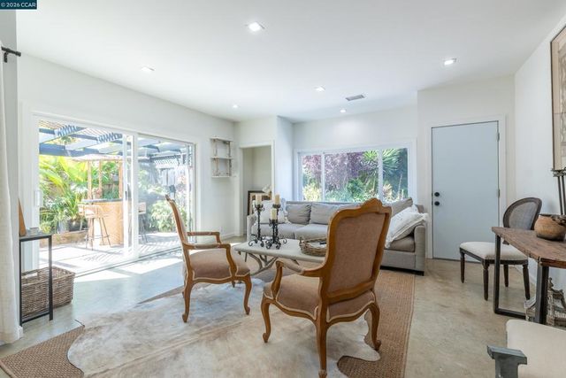 3229 Toyon Ter, Alameda, CA 94501