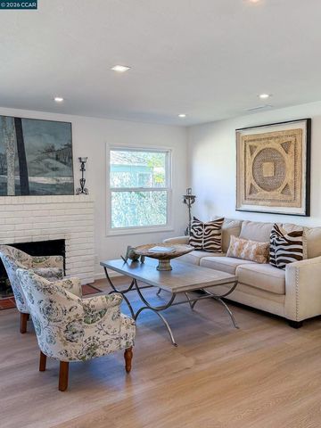 3229 Toyon Ter, Alameda, CA 94501