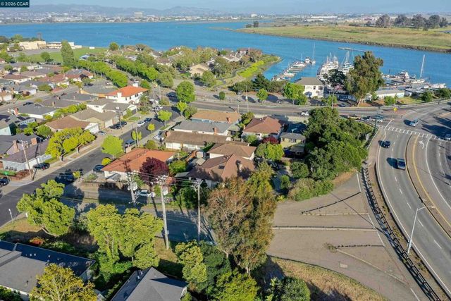 3229 Toyon Ter, Alameda, CA 94501