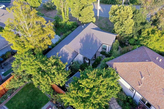 3229 Toyon Ter, Alameda, CA 94501