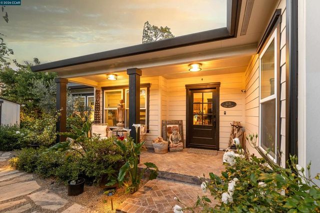 3229 Toyon Ter, Alameda, CA 94501