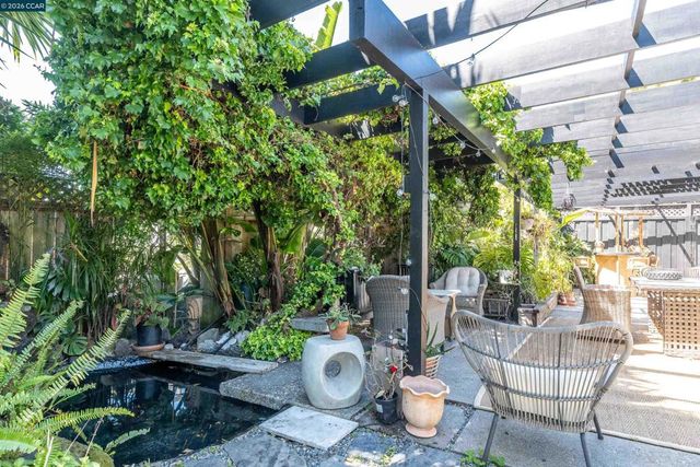 3229 Toyon Ter, Alameda, CA 94501