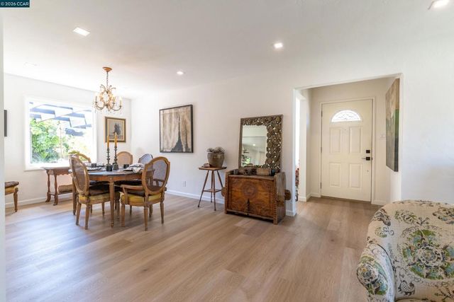 3229 Toyon Ter, Alameda, CA 94501