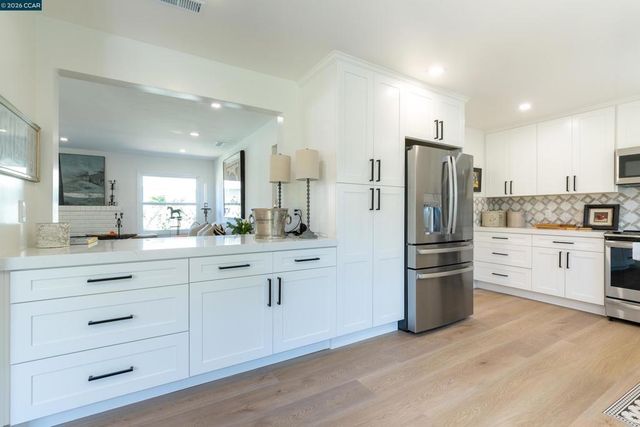 3229 Toyon Ter, Alameda, CA 94501