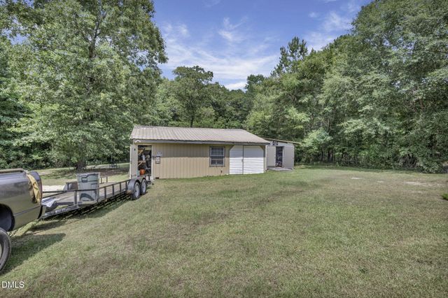 226 Yorkshire Drive, Cameron, NC 28326