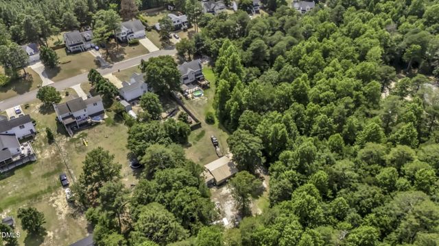 226 Yorkshire Drive, Cameron, NC 28326