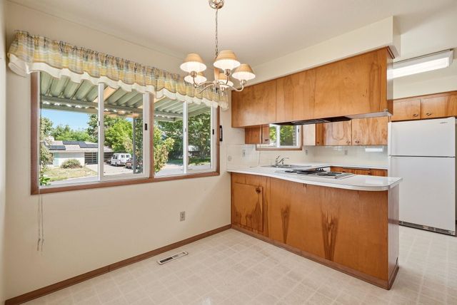 10003 N Excell Dr, Spokane, WA 99218