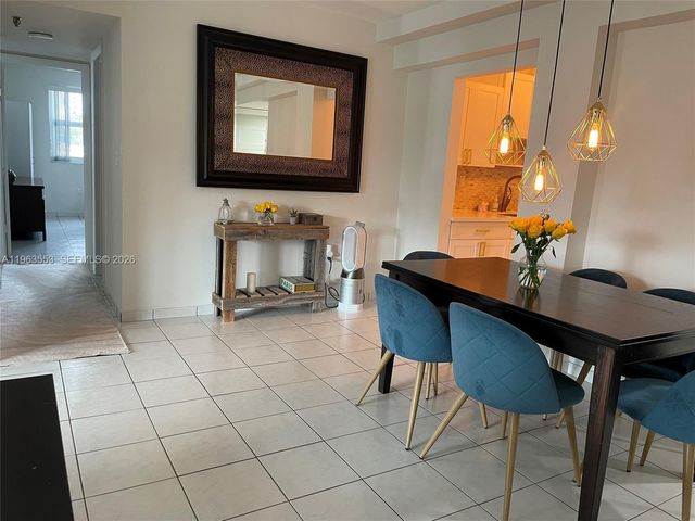 201 180th Dr 201, Sunny Isles Beach, FL 33160