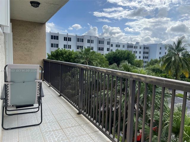 201 180th Dr 201, Sunny Isles Beach, FL 33160