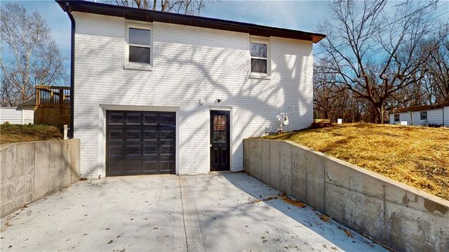 626 W Allison Street, Nevada, MO 64772