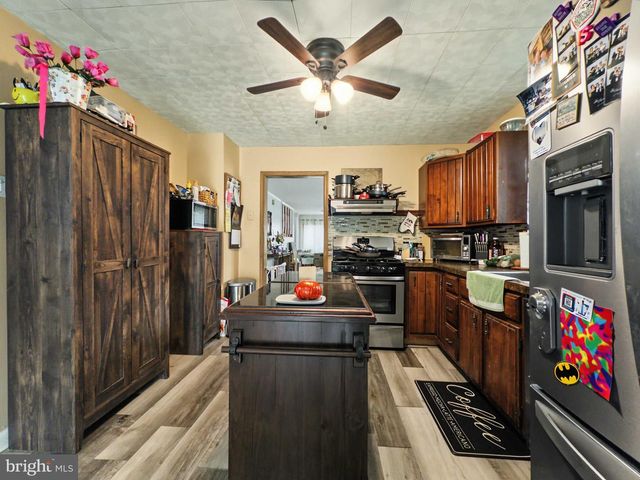 218 READING AVE, Barrington, NJ 08007