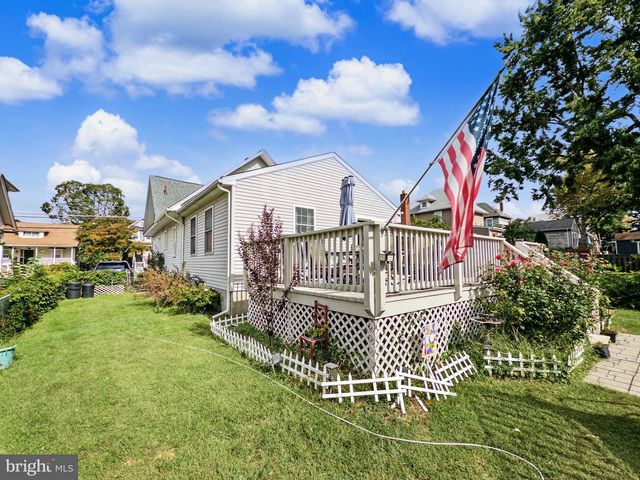 218 READING AVE, Barrington, NJ 08007