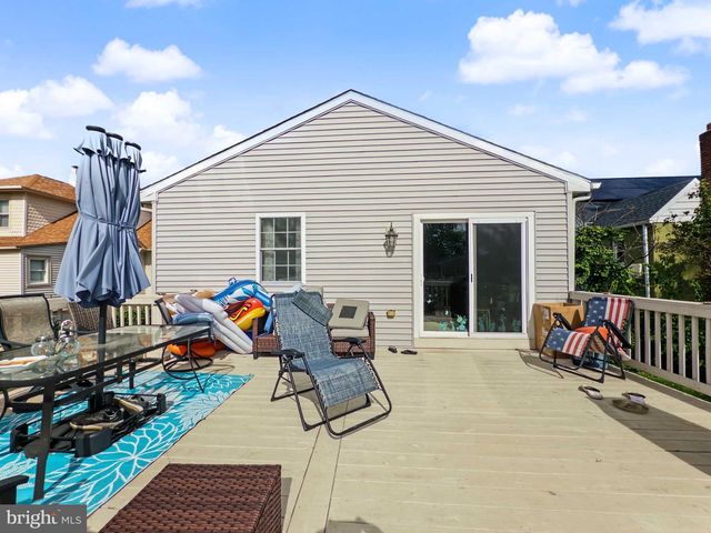 218 READING AVE, Barrington, NJ 08007