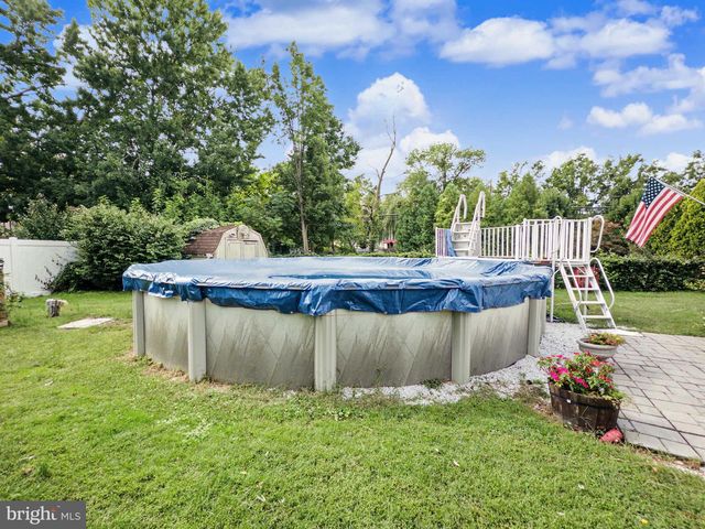 218 READING AVE, Barrington, NJ 08007