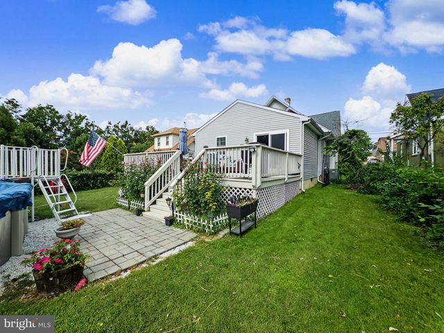 218 READING AVE, Barrington, NJ 08007
