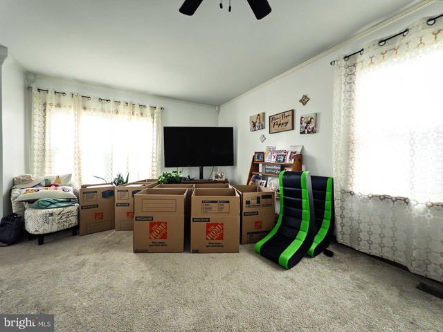 218 READING AVE, Barrington, NJ 08007