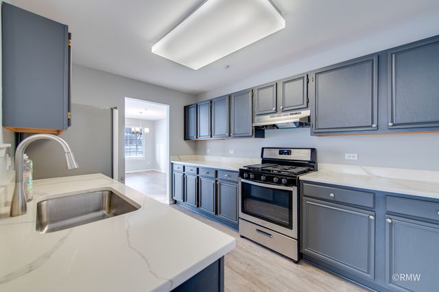 460 Mayflower Lane 1, Bartlett, IL 60103