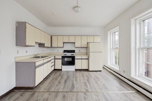 12-14 E Main St, Orange, MA 01364