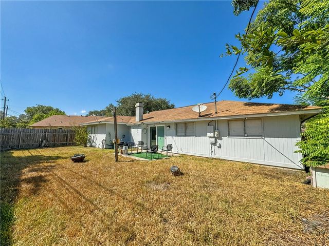 3505 Crestside Dr, Corpus Christi, TX 78415