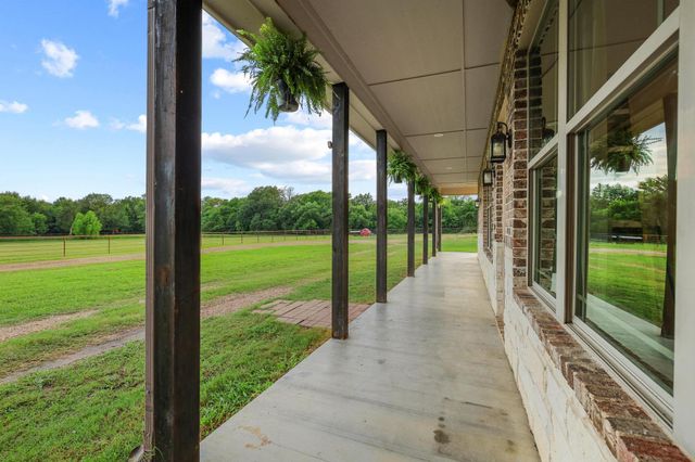 7106 County Road 4729 2, Commerce, TX 75428