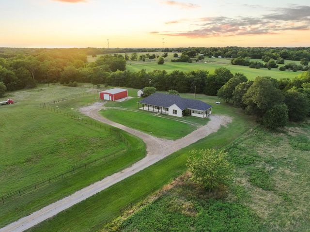 7106 County Road 4729 2, Commerce, TX 75428