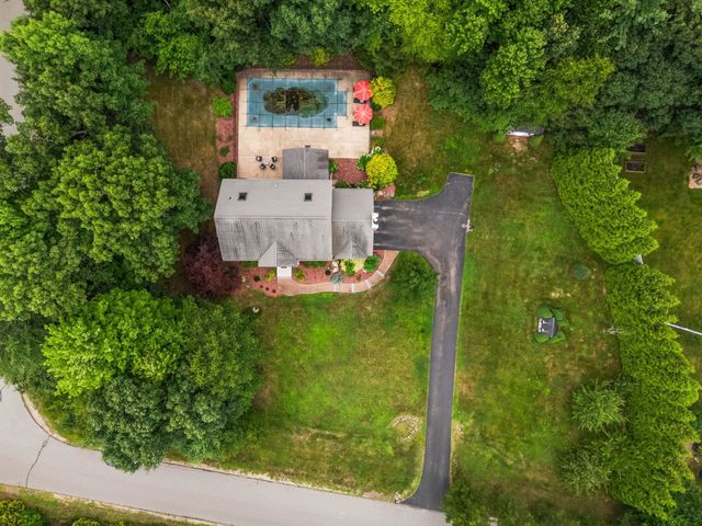 32 Hobart Hill Road, Brookline, NH 03033