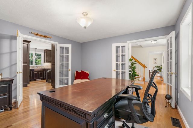 32 Hobart Hill Road, Brookline, NH 03033