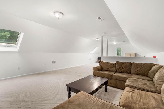 32 Hobart Hill Road, Brookline, NH 03033