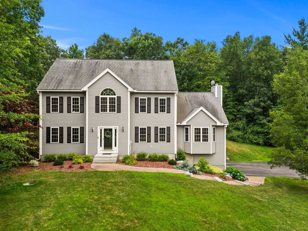 32 Hobart Hill Road, Brookline, NH 03033