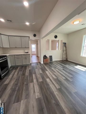 281 Hope 2, Passaic, NJ 07055
