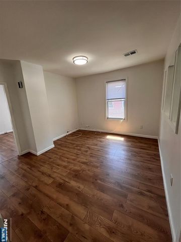 281 Hope 2, Passaic, NJ 07055
