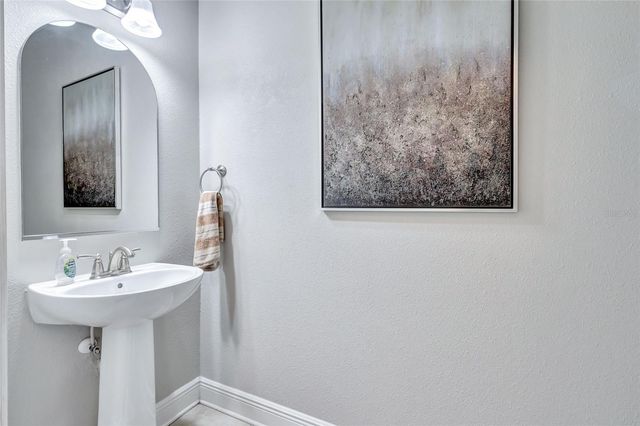 3412 W CASS STREET, Tampa, FL 33609