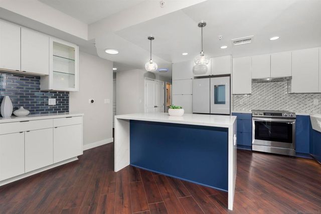 555 Front St. 1302, San Diego, CA 92101