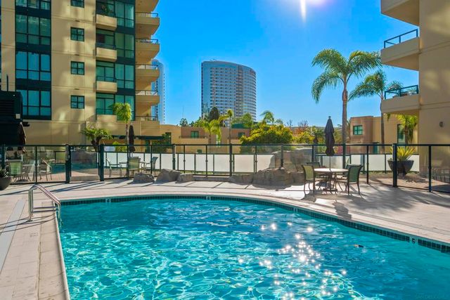 555 Front St. 1302, San Diego, CA 92101