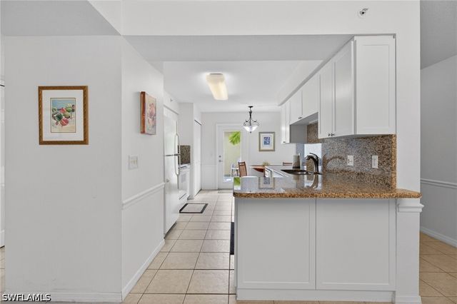 15505 Cedarwood LN 105, Naples, FL 34110