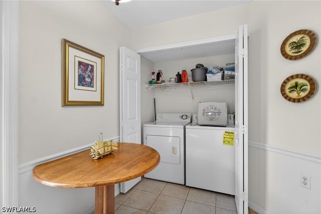 15505 Cedarwood LN 105, Naples, FL 34110