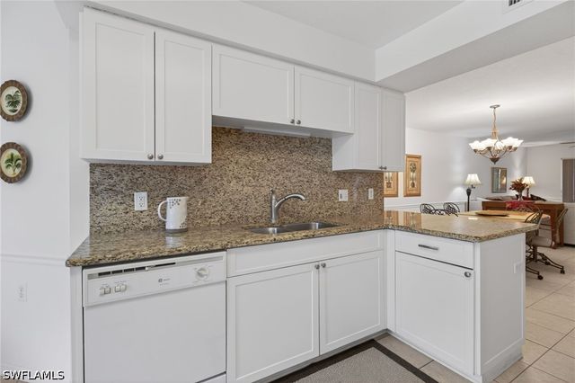 15505 Cedarwood LN 105, Naples, FL 34110