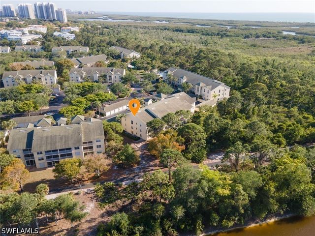 15505 Cedarwood LN 105, Naples, FL 34110