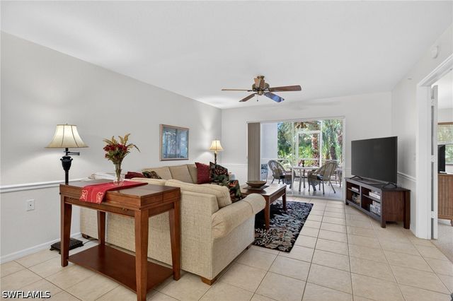15505 Cedarwood LN 105, Naples, FL 34110