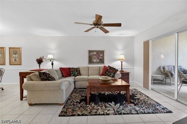 15505 Cedarwood LN 105, Naples, FL 34110