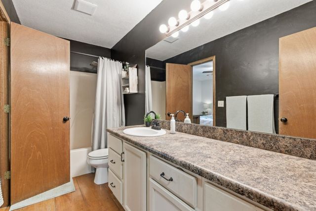 6351 N Grove, Park City, KS 67219