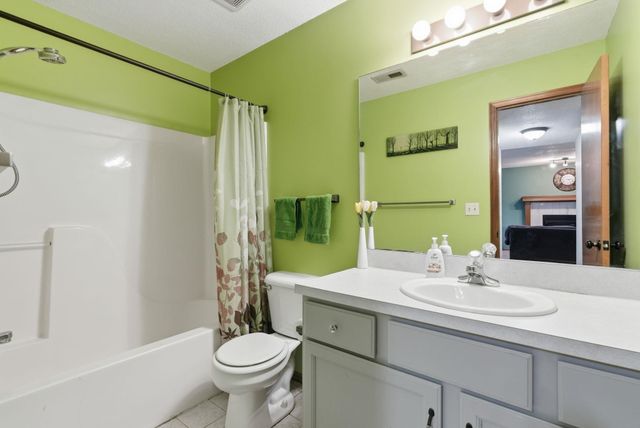 6351 N Grove, Park City, KS 67219