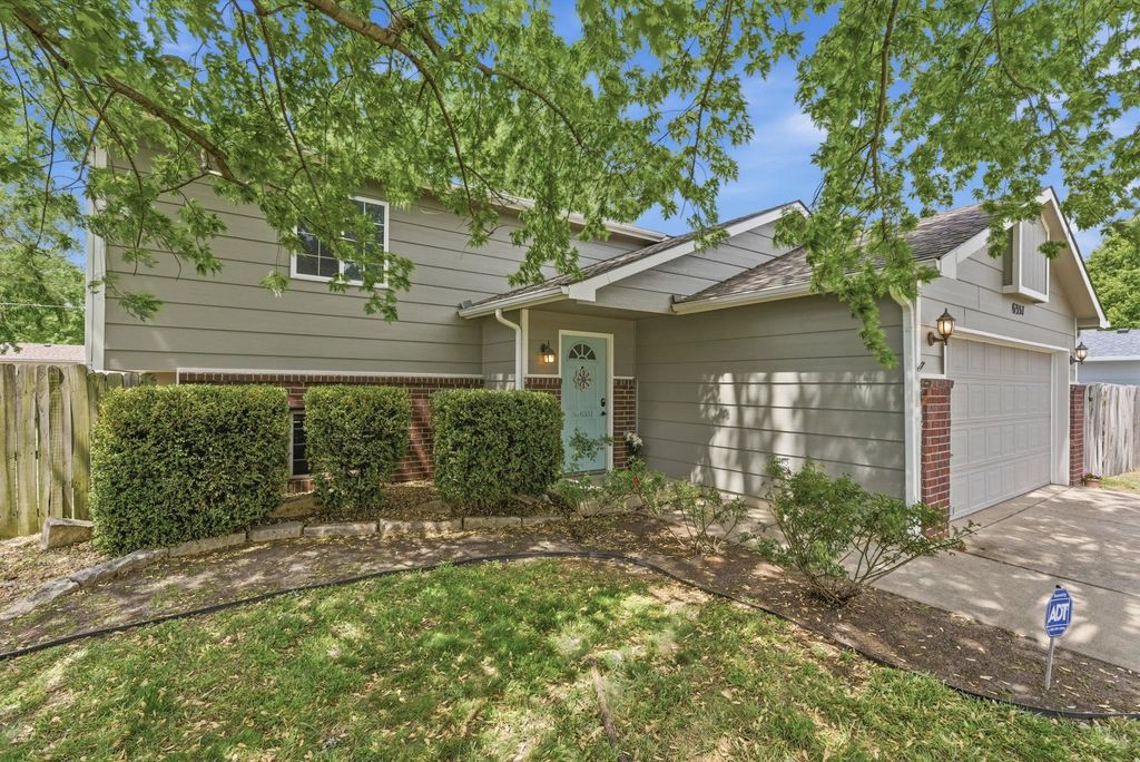 6351 N Grove, Park City, KS 67219